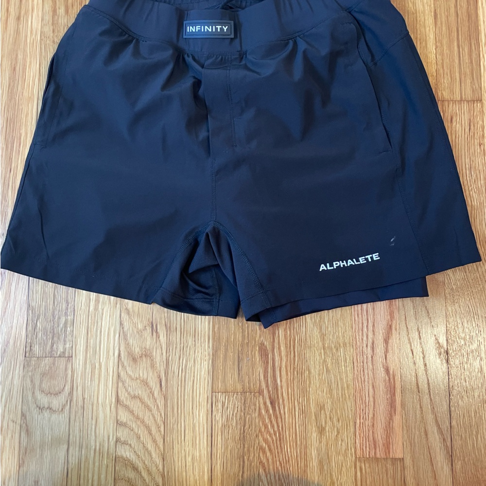 Infinity shorts